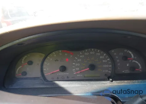 2001 Toyota Sequoia Sr5 V8 z USA, uszkodzony, nr VIN 5TDZT34A91S047951